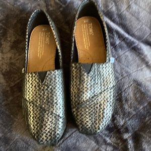 Tom’s casual slip-in’s